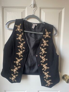 Vintage Wool Putumayo Black Vest with Embroidered Detail